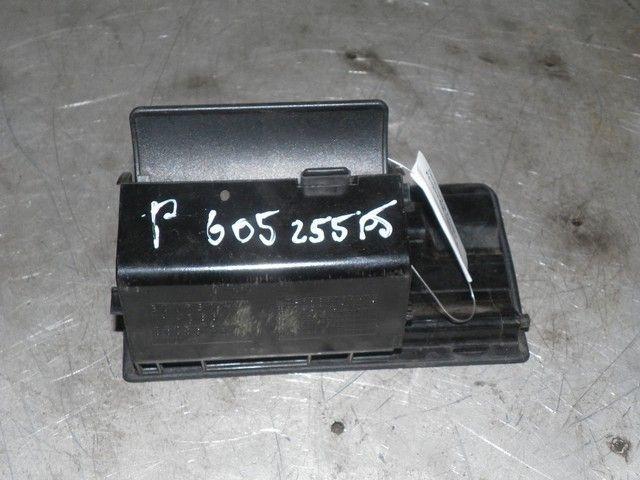 Пепельница ZW4B64 Peugeot 605