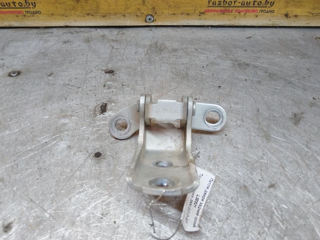 Петля двери задней правой L3E521 Toyota Avensis - Фото 4
