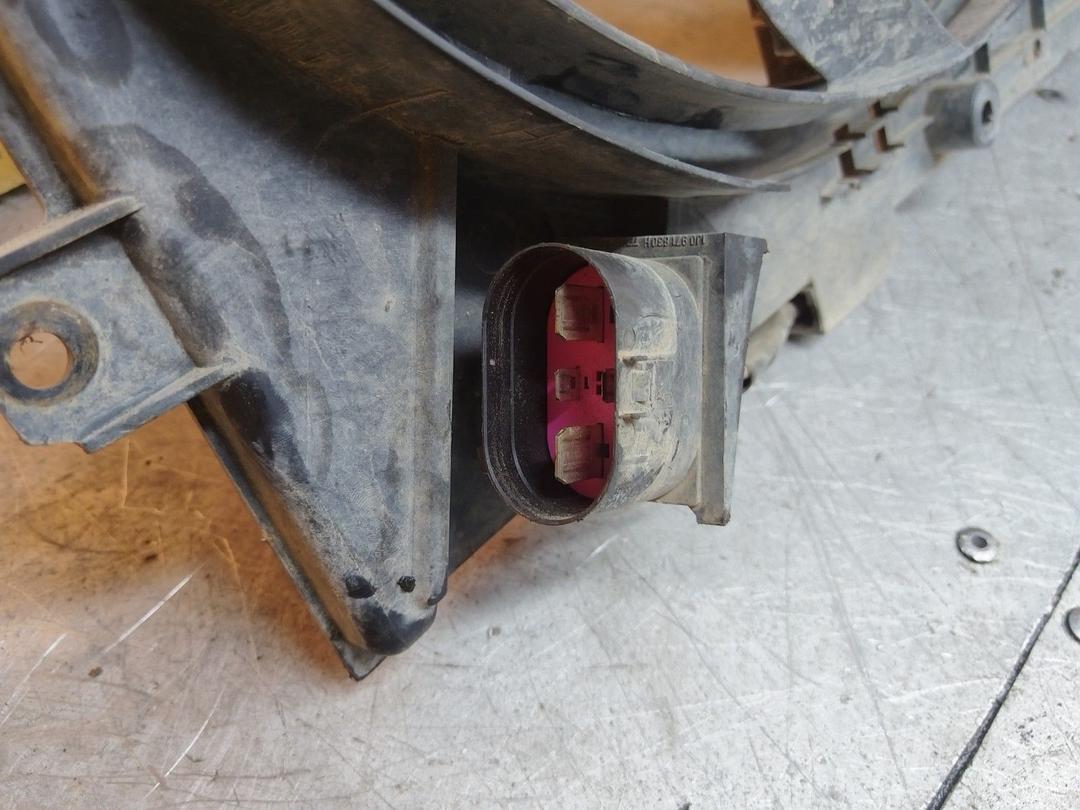 Вентилятор радиатора CZP88H Volkswagen Passat купить на авторазборке