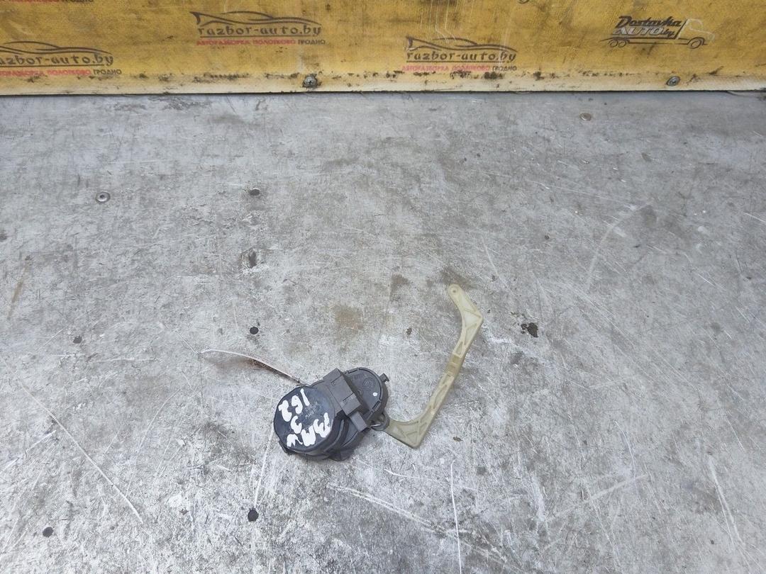 Моторчик заслонки печки R86U7L BMW 3 E46