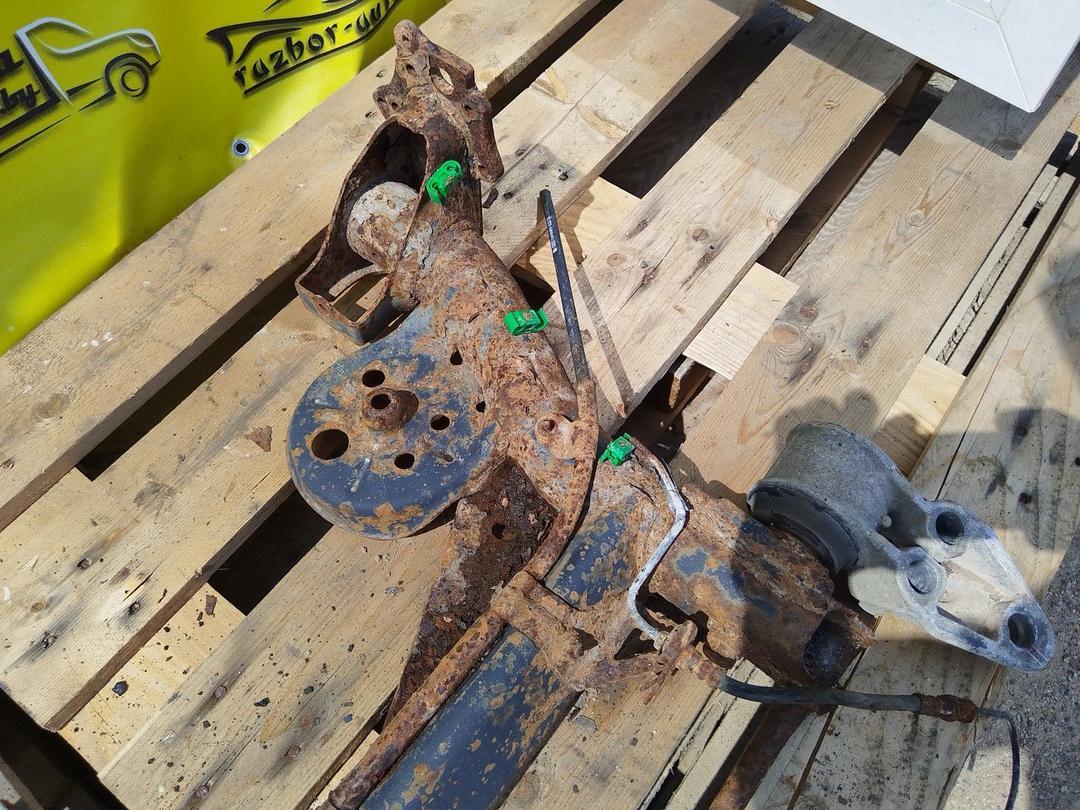 Балка подвески задняя AV3XA9 Volkswagen Passat undefined