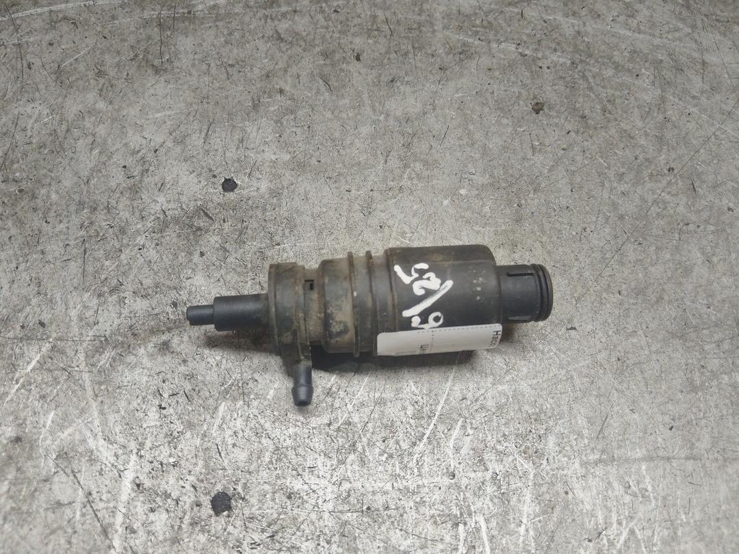 Насос (моторчик) омывателя стекла WUJB5L Audi 80