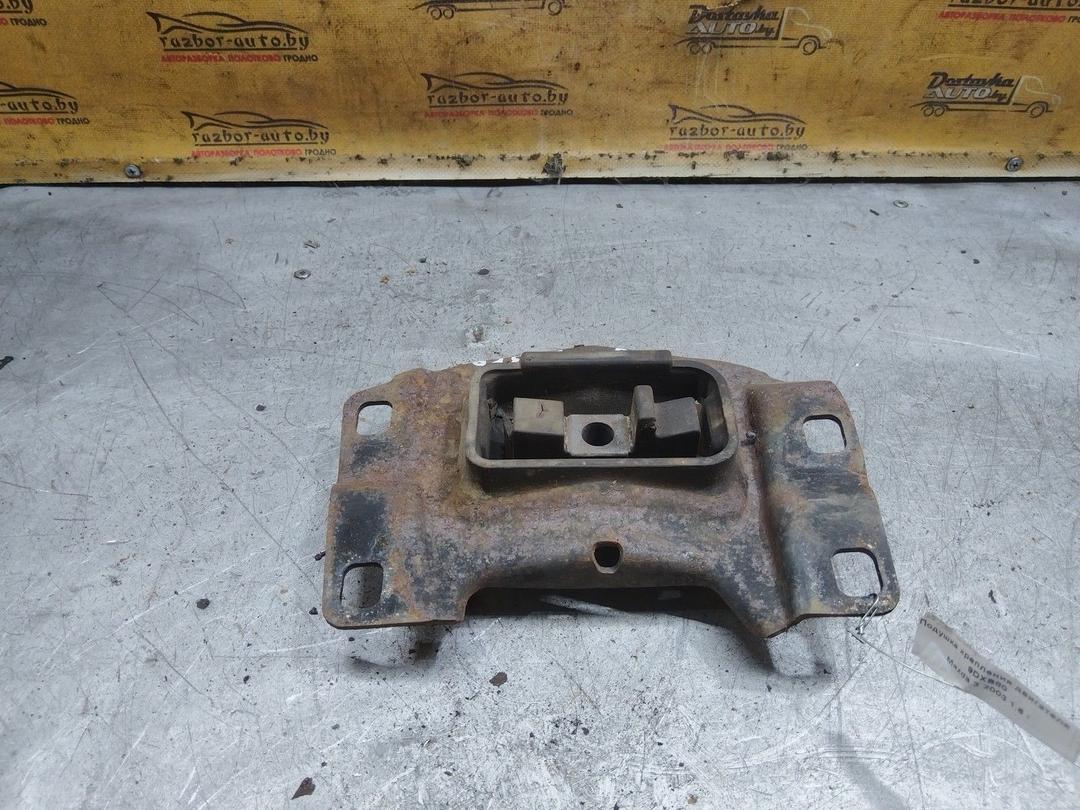 Подушка крепления двигателя 9DXB80 Mazda 3