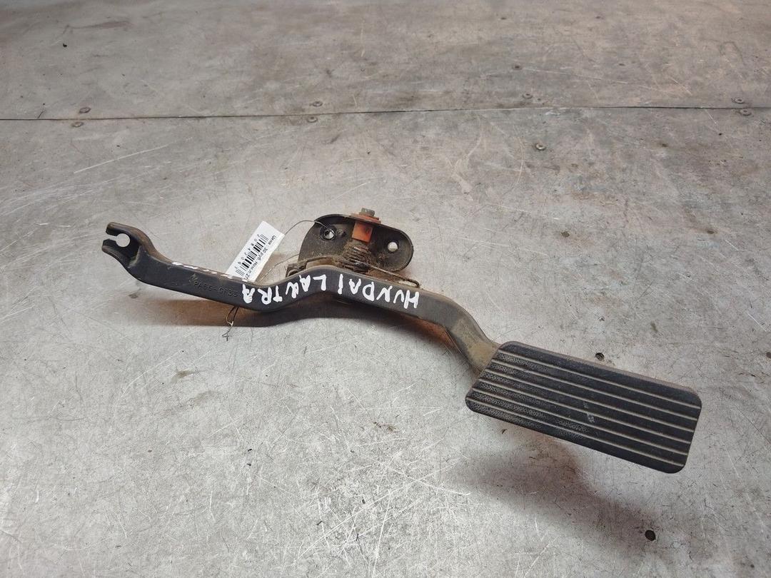 Педаль газа 8063FD Hyundai Lantra