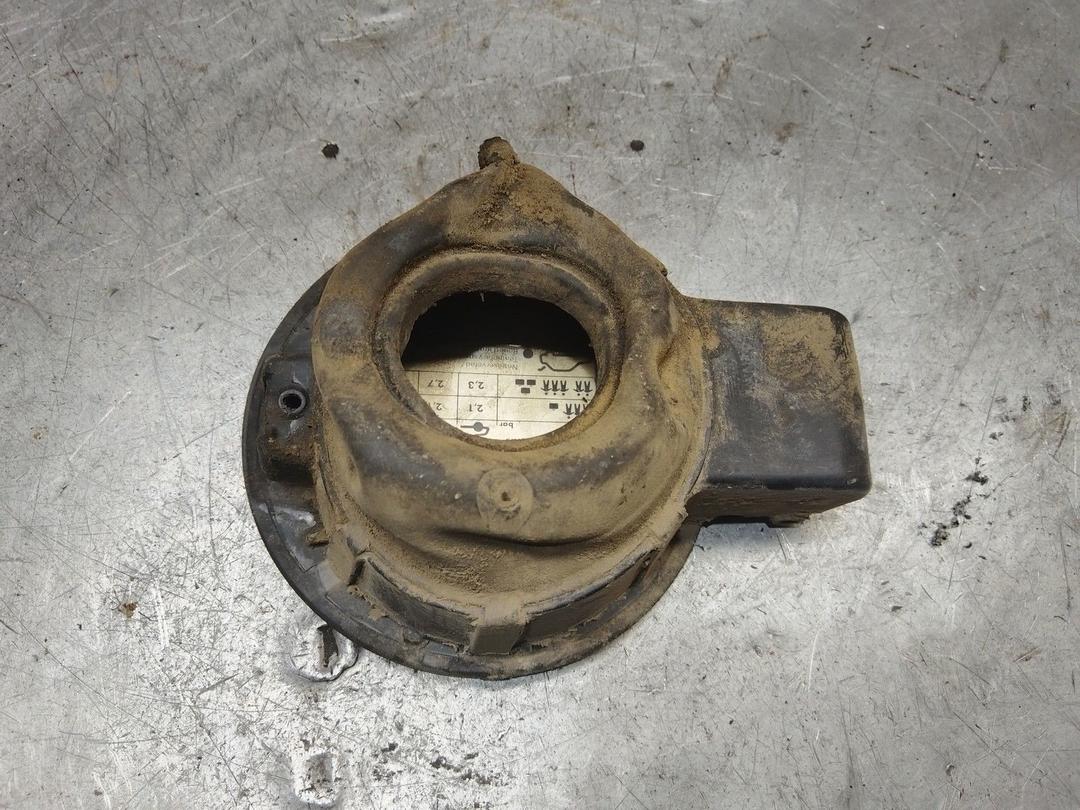 Лючок топливного бака J1R719 Volkswagen Passat купить