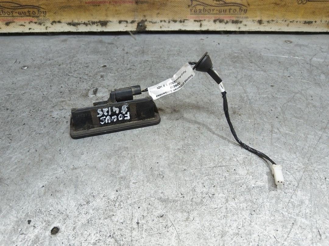 Кнопка открытия багажника Y039EM Ford Focus - Фото 4