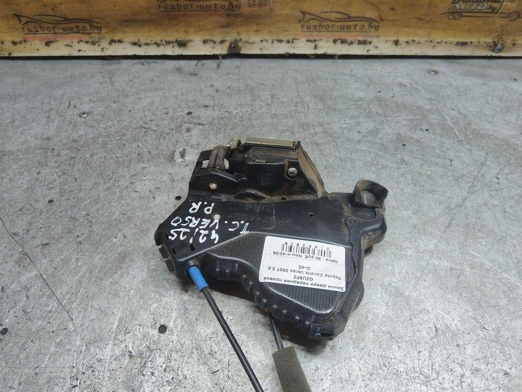 Замок двери передней правой Q2U5F2 Toyota Corolla Verso - Фото 5