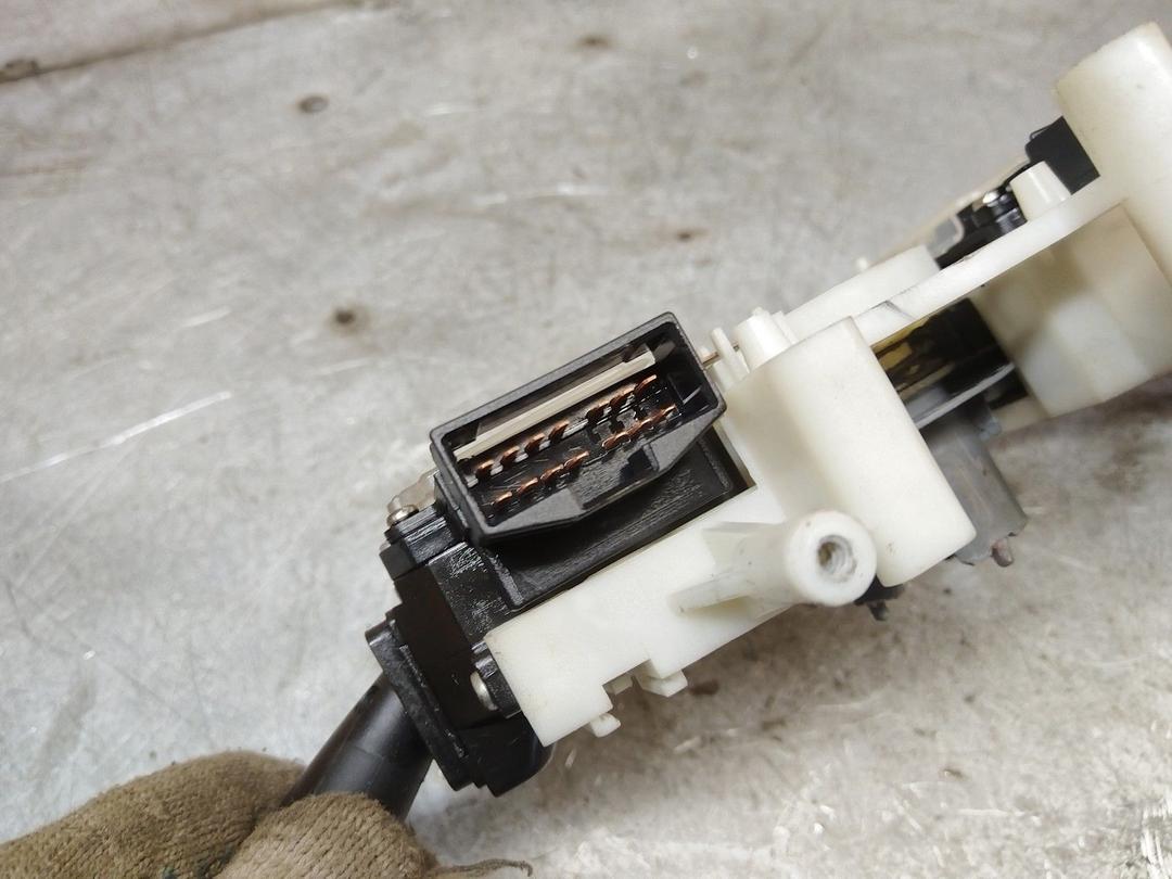 Переключатель подрулевой (стрекоза) D17L50 Hyundai Trajet купить с доставкой