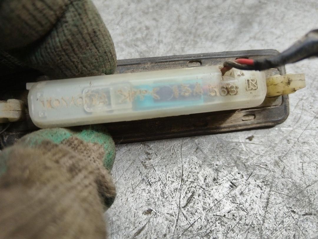 Кнопка открытия багажника V1LIT5 Toyota Avensis купить в магазине запчастей бу