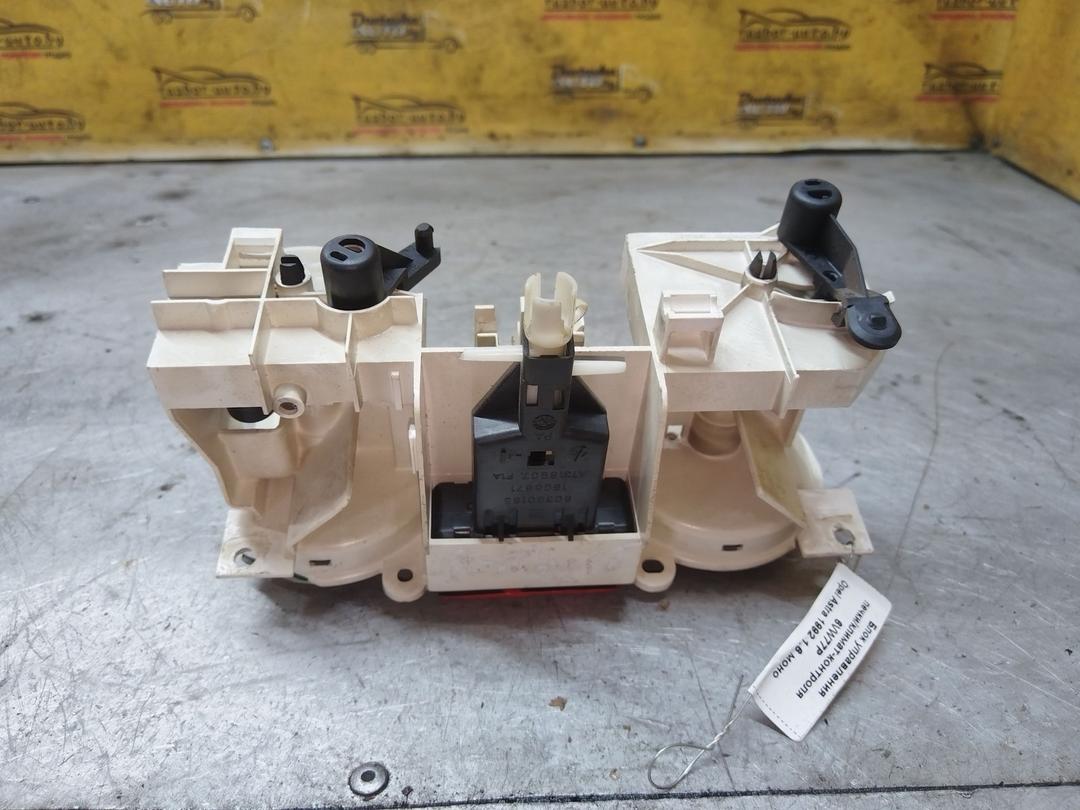 Блок управления печки/климат-контроля 6VW77P Opel Astra - Фото 3