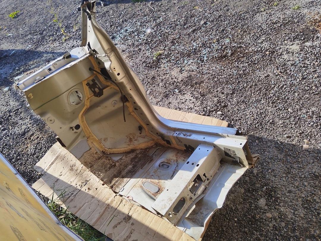 Стойка кузовная передняя правая 4RS1J6 Ford Focus купить в магазине запчастей бу