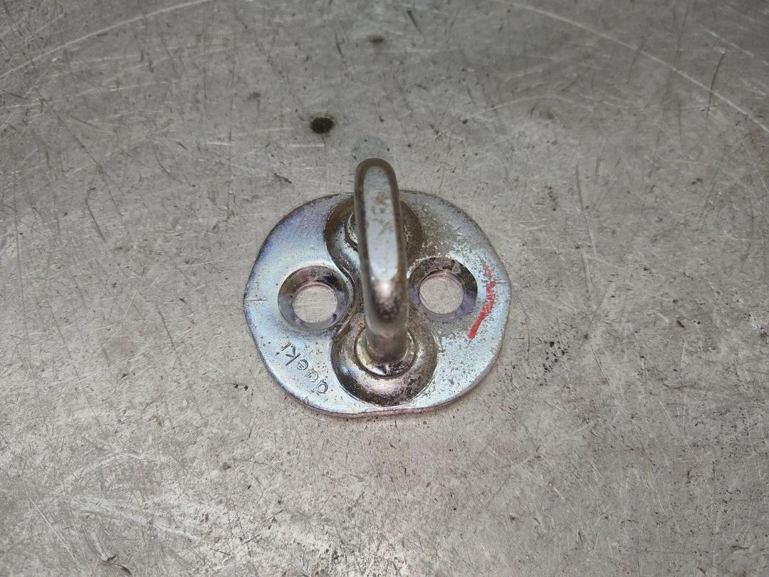 Ответная часть (скоба) замка двери KW2IOZ Kia Sorento