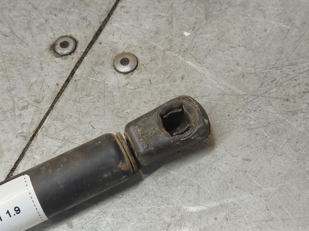 Амортизатор стекла багажника 67CQUT Renault Scenic RX4 купить