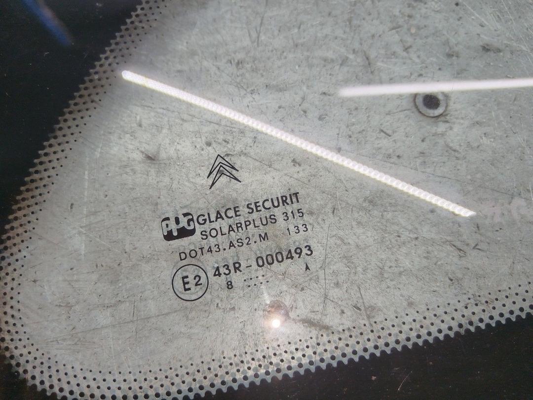 Стекло кузовное боковое правое W7RG3Q Citroen Xsara - Фото 2