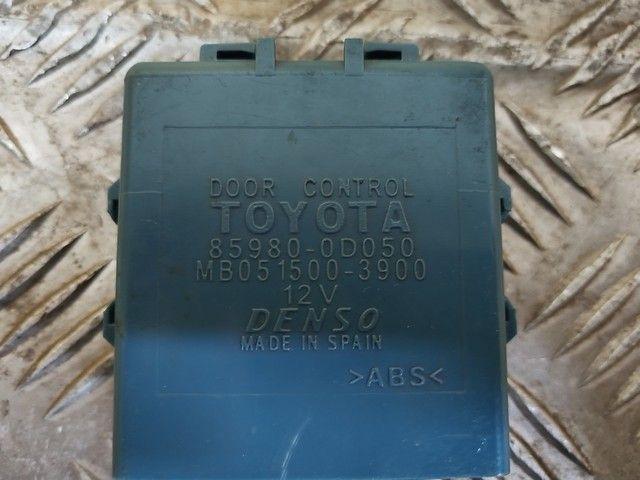 Блок управления центральным замком IXZY4U Toyota Yaris - Фото 2