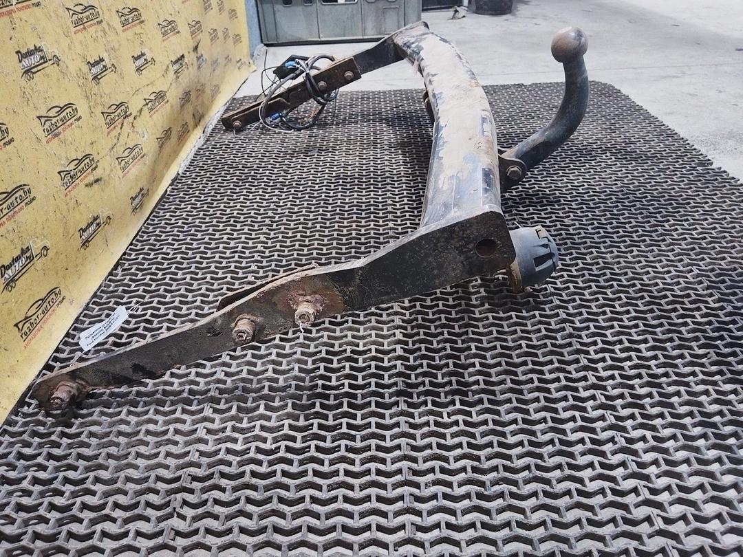 Прицепное устройство (фаркоп) SHMRTW Ford Mondeo купить на авторазборке