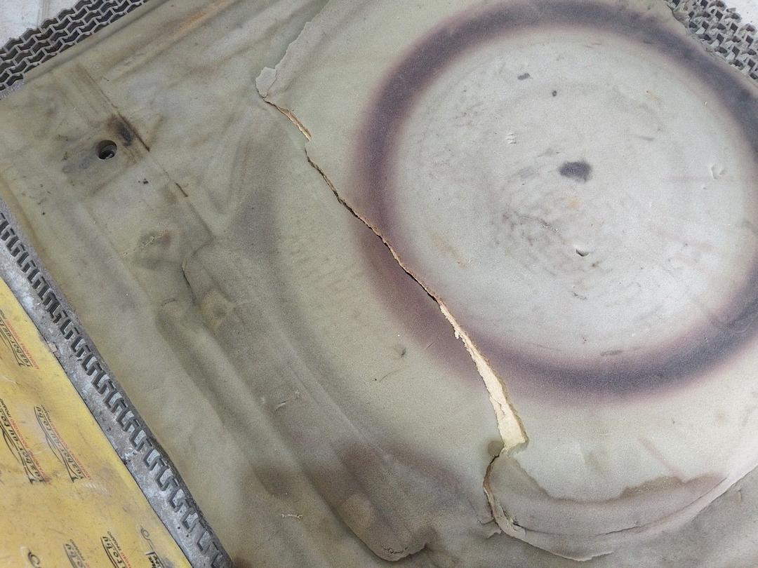 Пол багажника 7L86YR Renault Scenic купить с доставкой