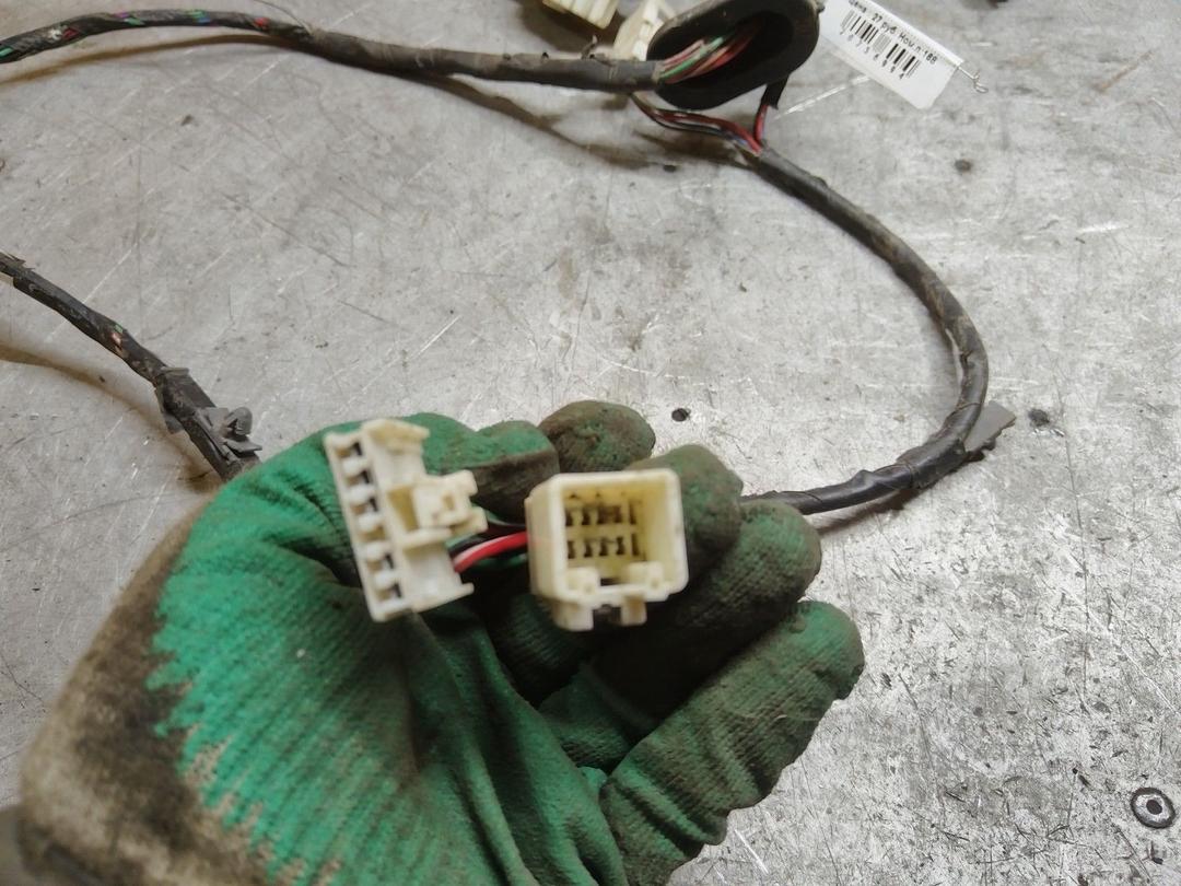 Проводка двери передней правой Y8T07V Mazda Premacy купить с доставкой. Огромный выбор запчастей и марок авто. У нас есть практически все.