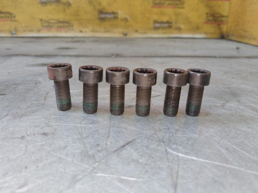 Болт маховика KR17G0 Volkswagen Golf - Фото 2