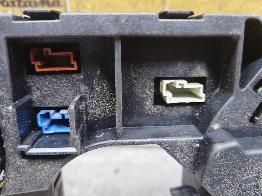 Переключатель подрулевой (стрекоза) 8XTRJ3 Citroen C4 Picasso undefined