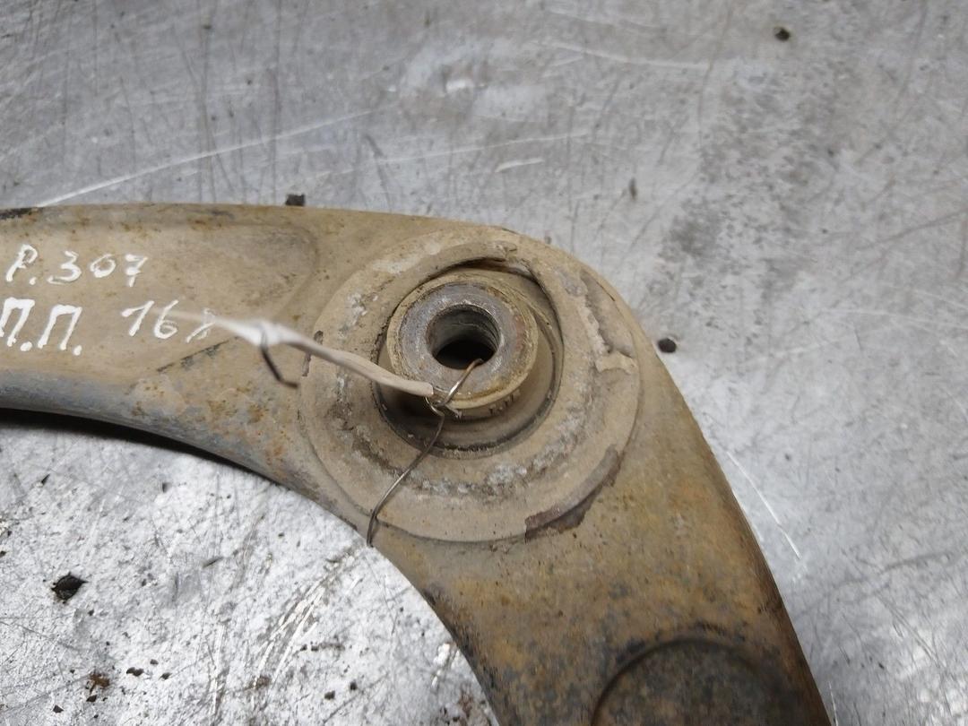 Рычаг передний правый 5U6434 Peugeot 307 купить с доставкой