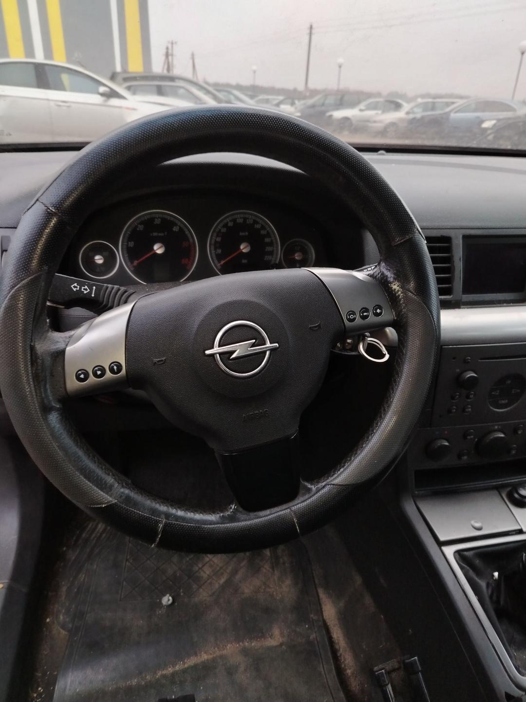 Подушка безопасности водителя QT22HU Opel Vectra