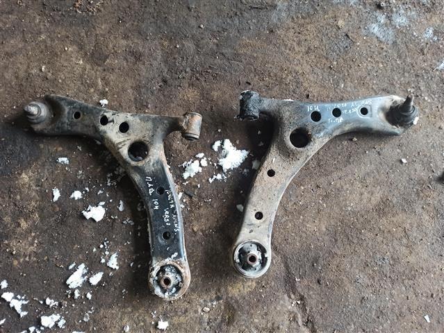 Рычаг передний левый 99CFA6 Toyota Avensis Verso