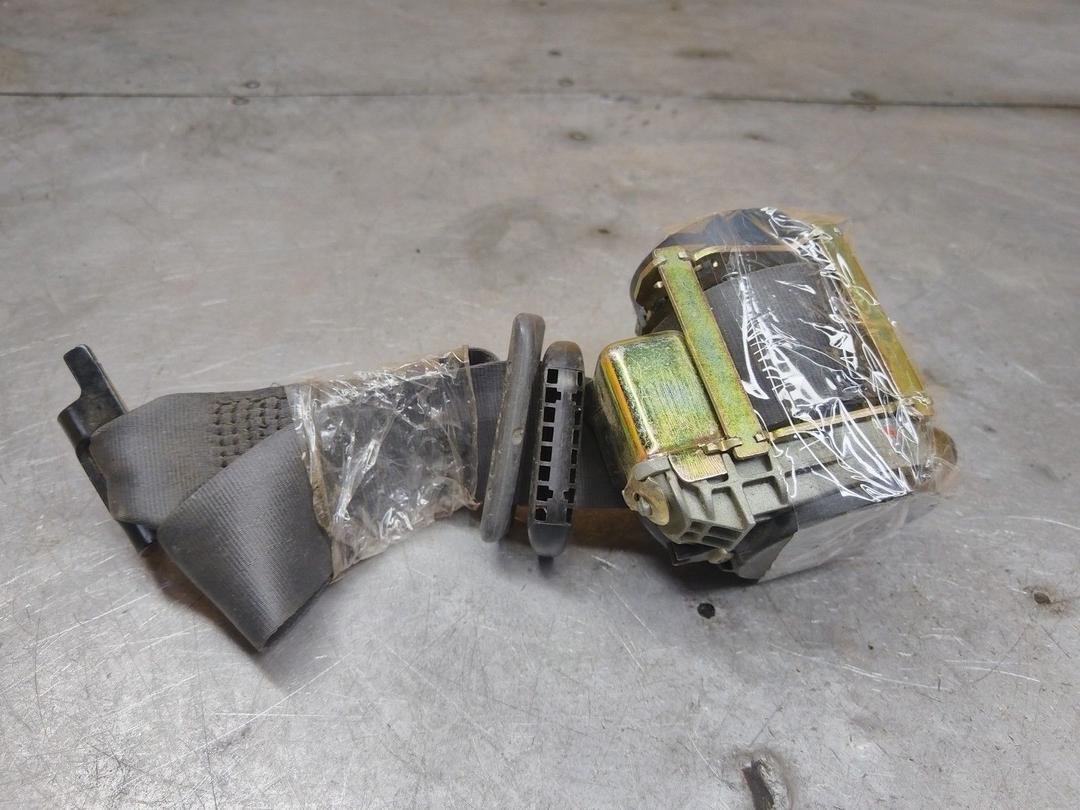 Ремень безопасности задний правый SQZC37 Renault Laguna