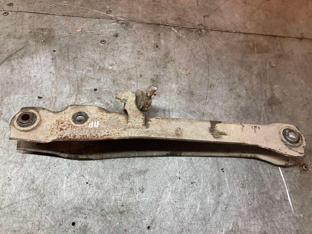 Рычаг задний P6L1NG Volvo V40 купить в магазине запчастей бу