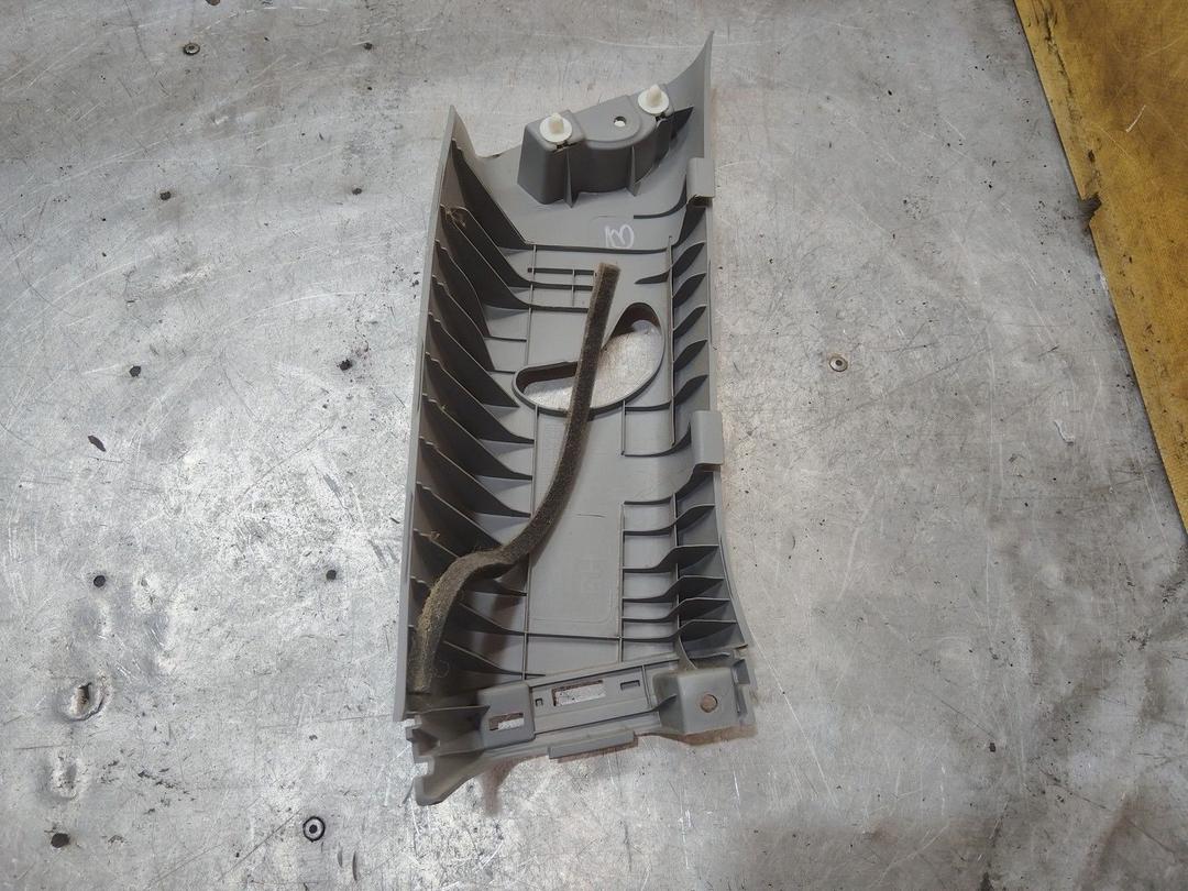 Обшивка стойки задней правой 7JX92I Kia Sorento купить