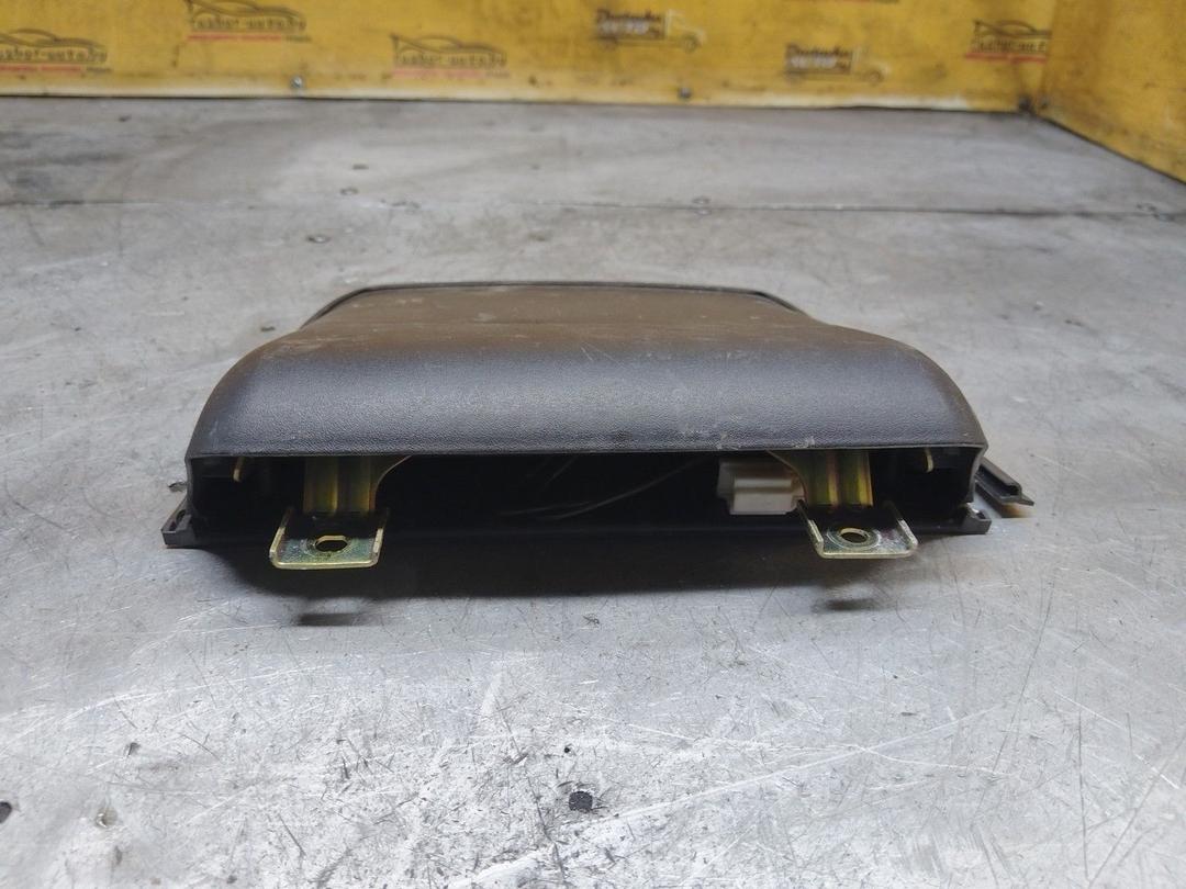 Стоп-сигнал IDB0UX Mitsubishi Carisma купить в магазине запчастей бу