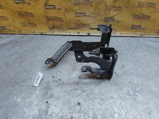 Кронштейн гидроусилителя EELJ97 Ford C-Max