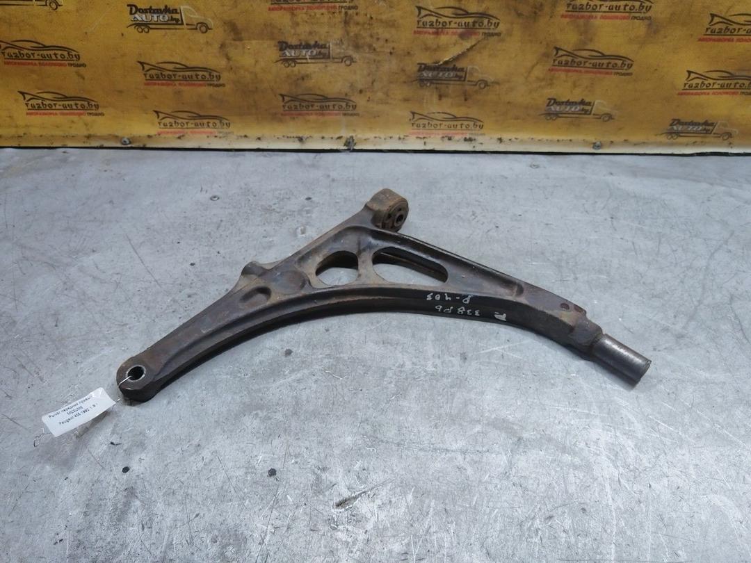 Рычаг передний правый MC2UM8 Peugeot 405