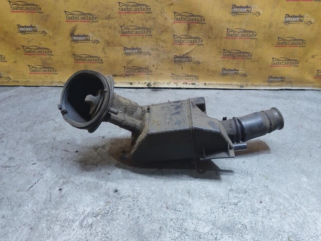 Горловина топливного бака 0M3935 Renault Laguna