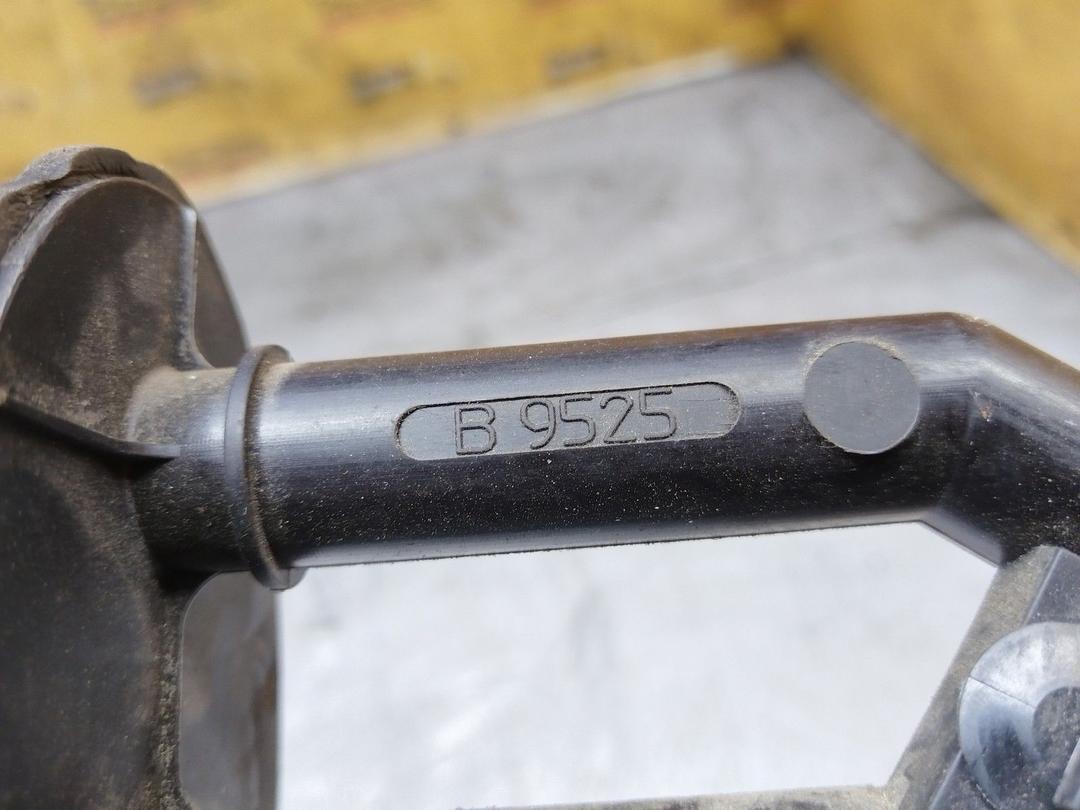 Патрубок отопителя (печки) B5CHC4 Peugeot 307 купить в магазине запчастей бу