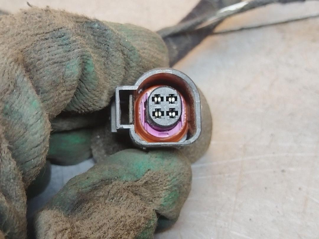 Проводка двери задней левой HNGRU7 Volkswagen Caddy купить с доставкой