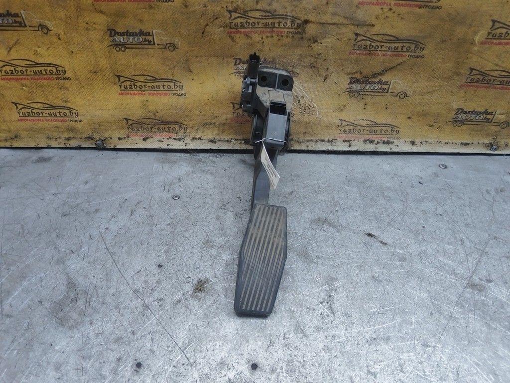 Датчик положения педали газа 0UFDM4 Opel Astra - Фото 1