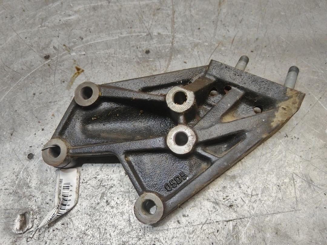 Кронштейн двигателя C54K1O Peugeot 406 - Фото 2