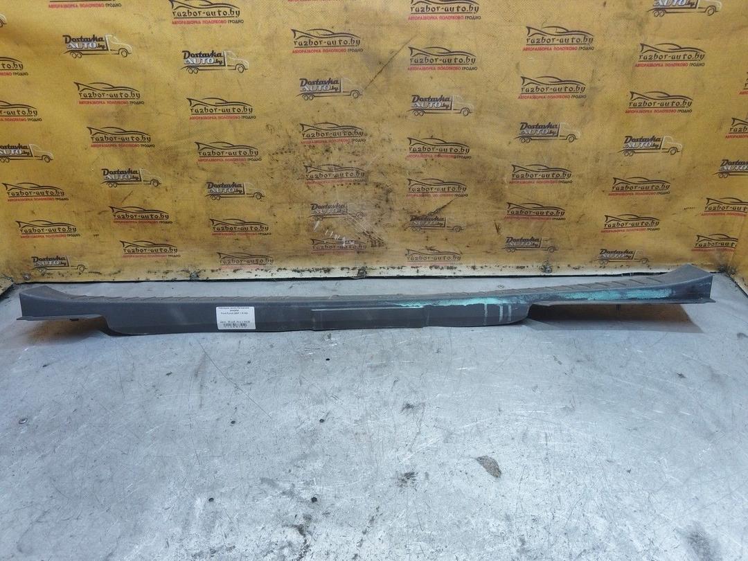 Накладка замка багажника 9H08R6 Ford Focus - Фото 2