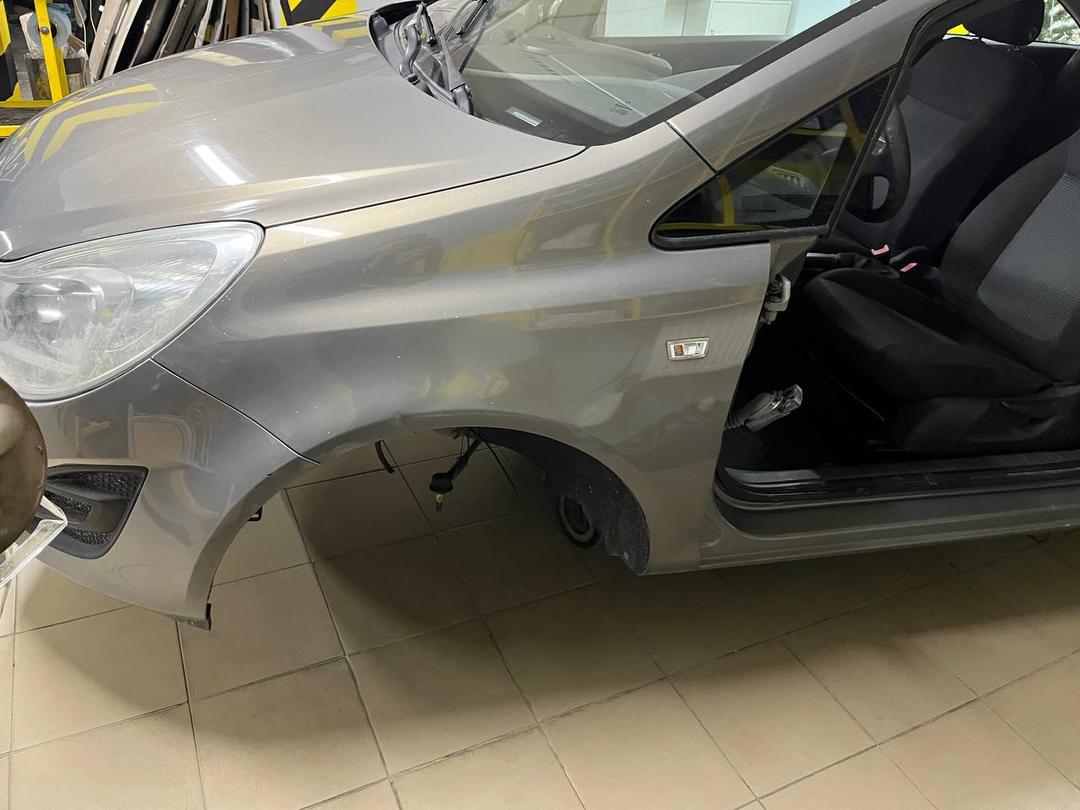 Повторитель передний левый 9LTW9J Opel Corsa - Фото 2