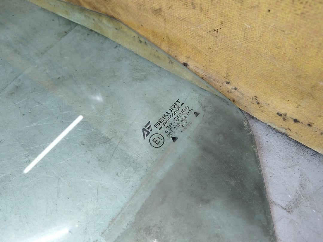 Стекло двери задней левой 3D06Y1 Seat Alhambra - Фото 2