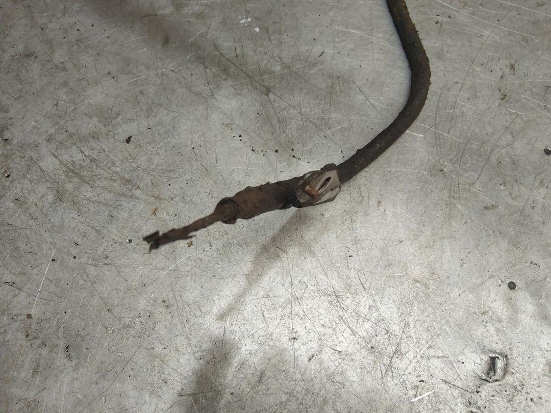 Направляющая трубка для троса ручника (стояночного тормоза) X17H45 Citroen C5 купить