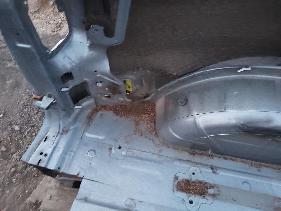 Крыло заднее левое 19TN1B Ford Galaxy undefined