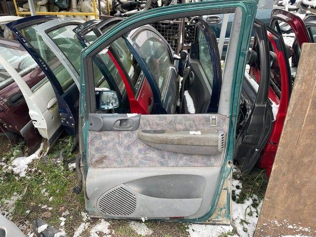 Дверь передняя правая 8UK8S9 Citroen Evasion купить в магазине запчастей бу