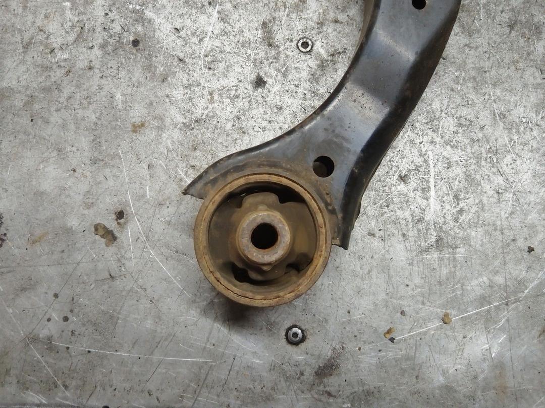 Рычаг передний правый 85912T Kia Sorento купить с доставкой