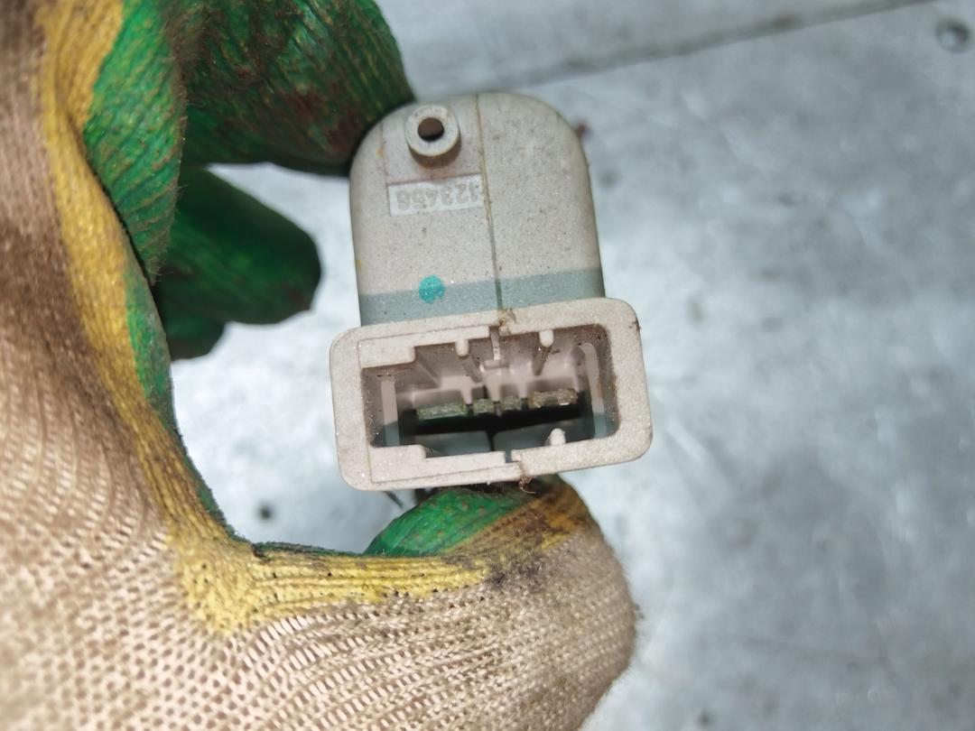 Активатор замка багажника 0JPB6E Opel Astra - Фото 2