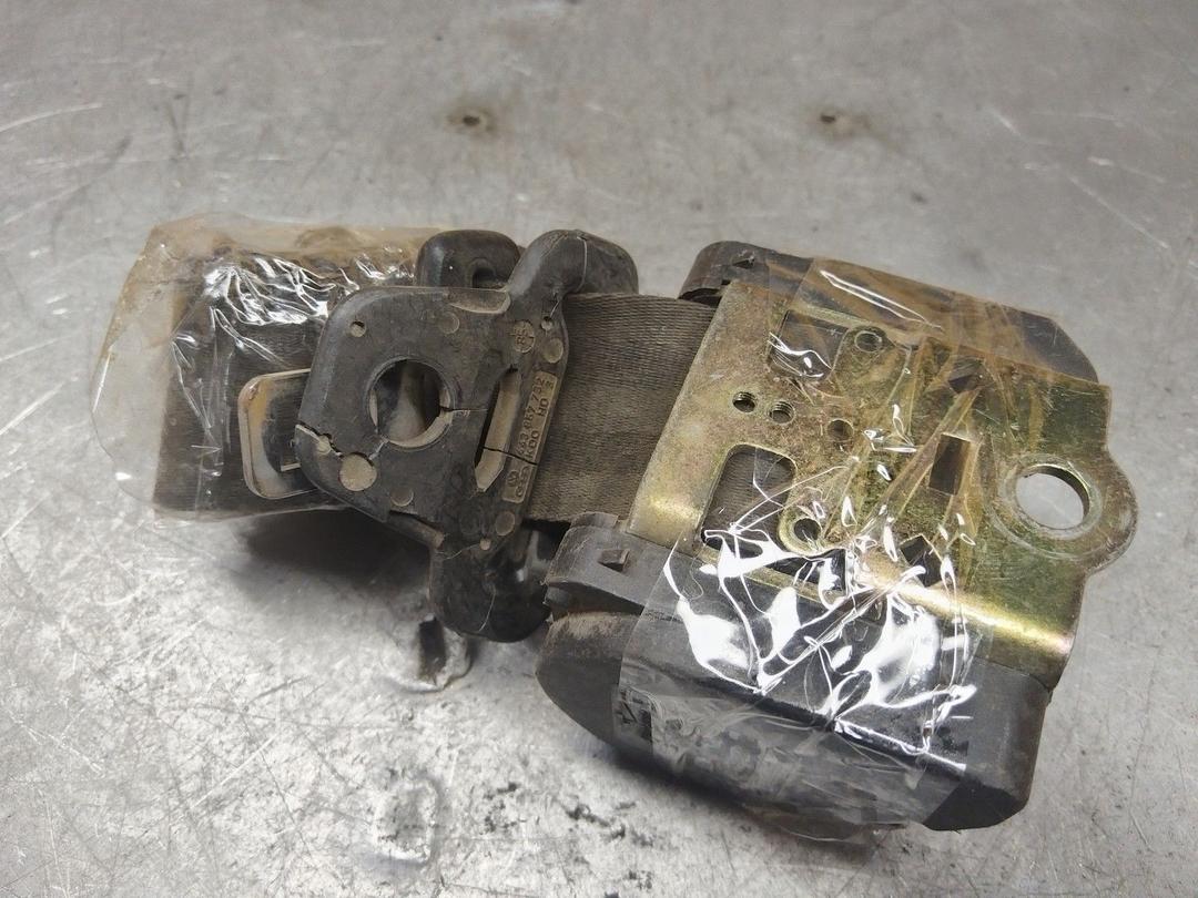 Ремень безопасности передний правый 9F0YCE Audi 100 купить