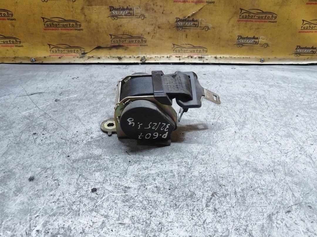 Ремень безопасности задний центральный 8H832P Peugeot 607