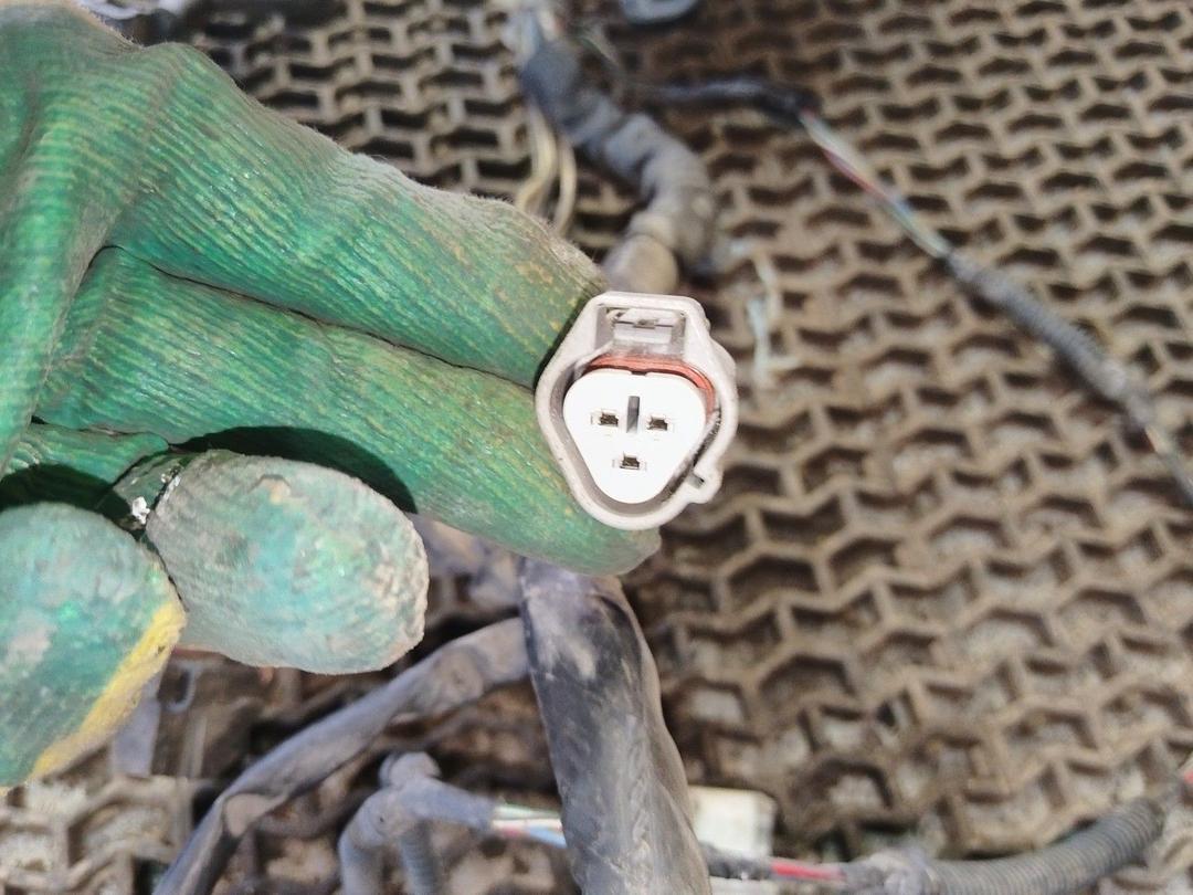 Проводка двигателя 2YM35C Toyota Avensis undefined