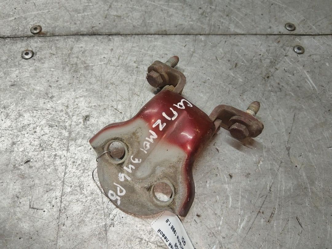 Петля двери задней левой FPDLD8 Mitsubishi Carisma